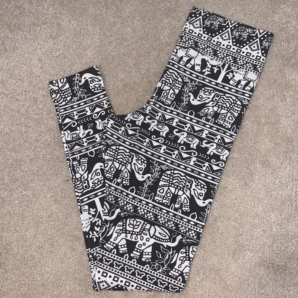 *NWT* The Elephant Pants tribal printed leggings